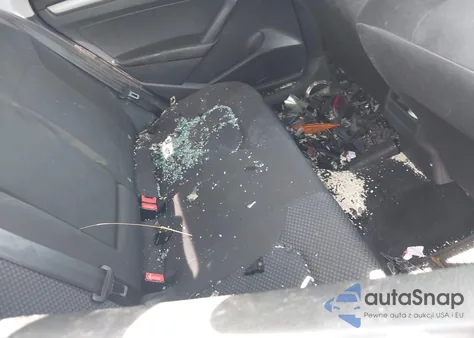 2015 Volkswagen Passat 1.8T S из США, поврежденный, VIN 1VWAT7A38FC098387